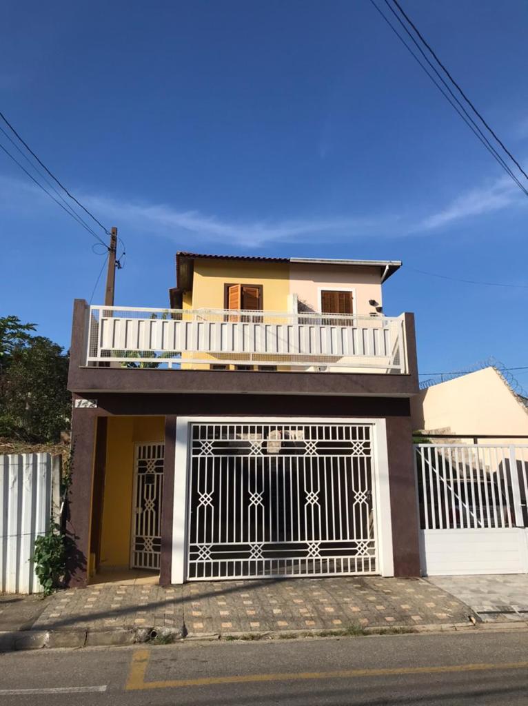 EXCELENTE SOBRADO À VENDA EM GUARAREMA (BAIRRO ITAPEMA)